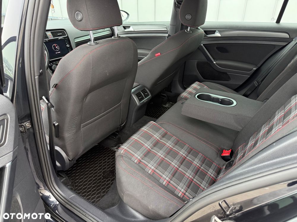 Volkswagen Golf GTI 2.0 TSI OPF Performance - 8