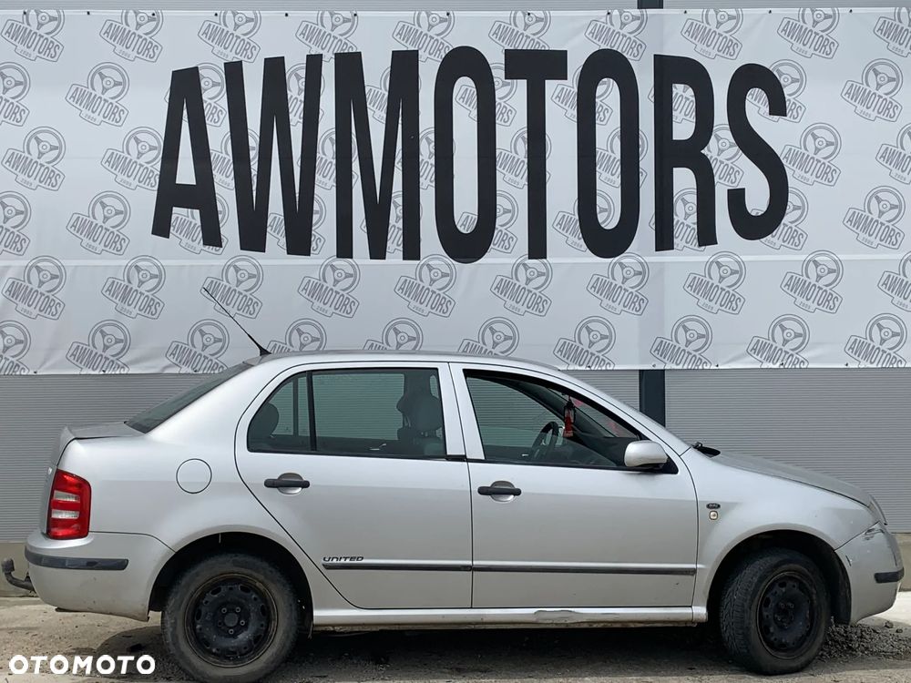 SKODA FABIA 2002 *SAMOCHÓD NA CZĘŚCI* 1539 MASKA, LAMPA, DRZWI, LUSTERKO, ZDERZAK, GRILL, BŁOTNIK, KLAPA, BELKA, DESKA, FOTELE, KANAPA, ĆWIARTKA KIEROWNICA, TARCZE, ZACISKI, ZAWIESZENIE, KOMPLETNY PRZÓD, KOMPLETNY TYŁ, LICZNIK, ZEGARY, PRAWE LEWE PRZÓD TYŁ