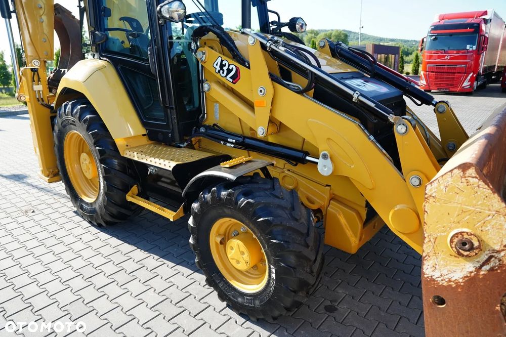 Caterpillar 432 F  / KOPARKO-ŁADOWARKA  / 1 800  MTH /  KLIMATYZACJA / - 14
