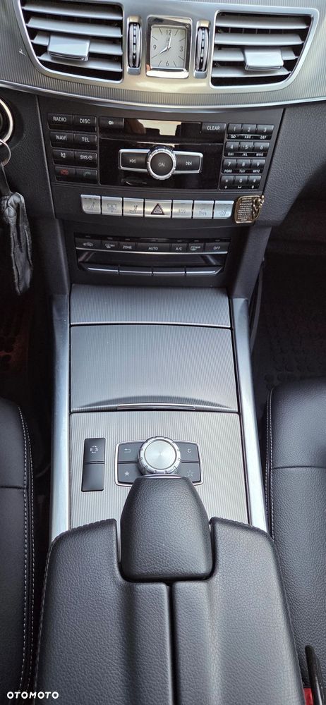 Mercedes-Benz Klasa E 350 CDI BlueEff Avantgarde - 23