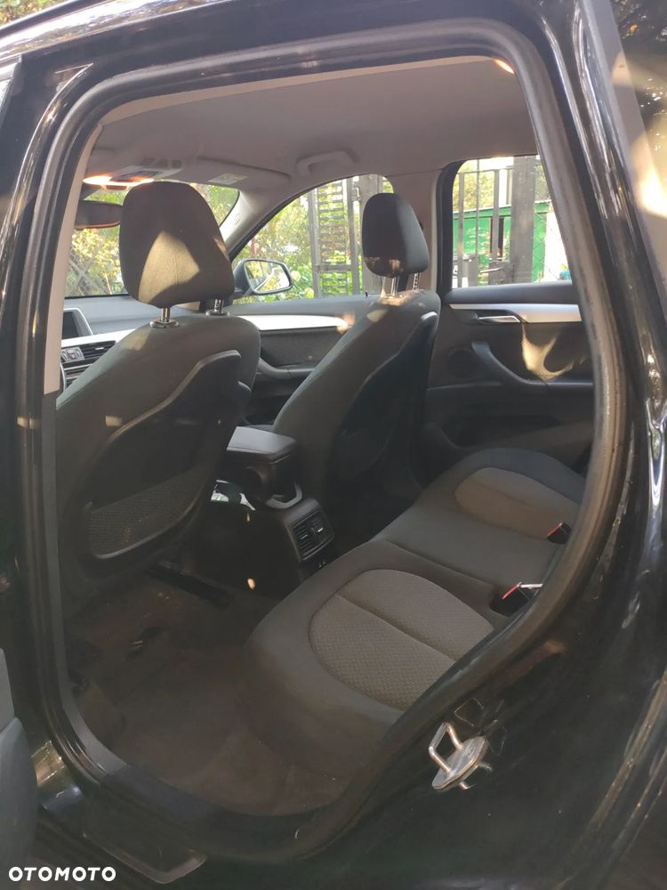 BMW X1 sDrive18i Advantage - 11
