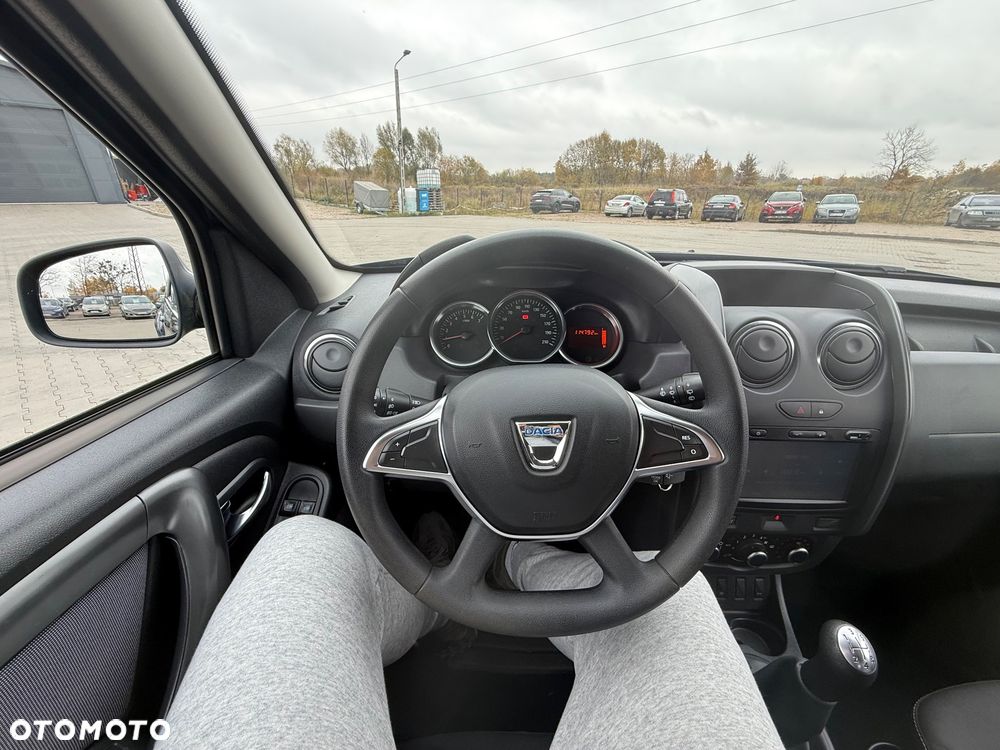 Dacia Duster 1.6 SCe Laureate S&S - 23