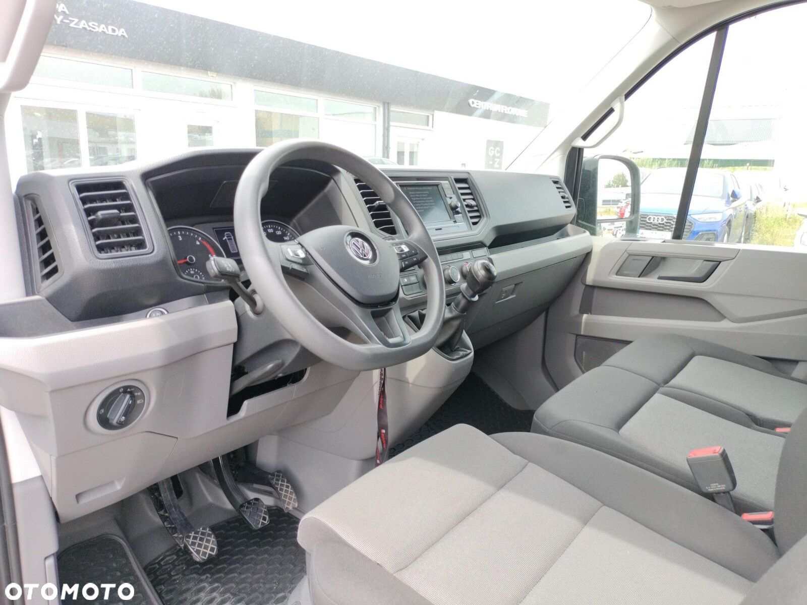 Volkswagen Crafter 35 furgon 140KM 3640 - 9