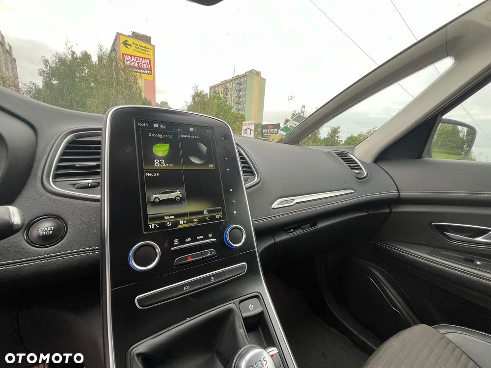 Renault Scenic - 11