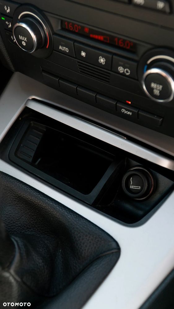 BMW Seria 3 320d - 27