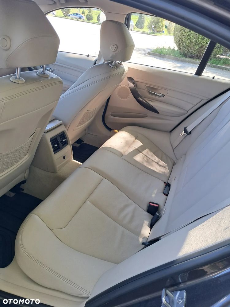 BMW Seria 3 - 12