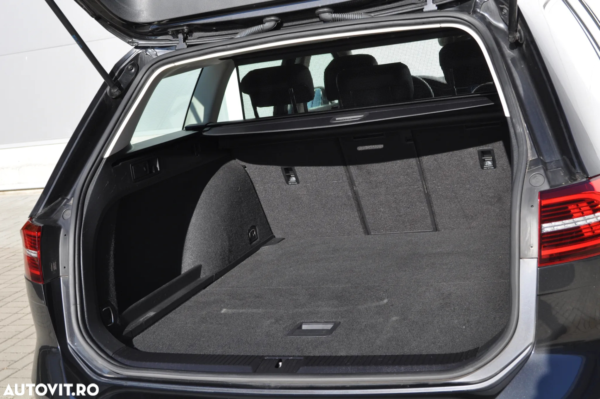 Volkswagen Passat Variant 2.0 TDI SCR DSG Highline - 13