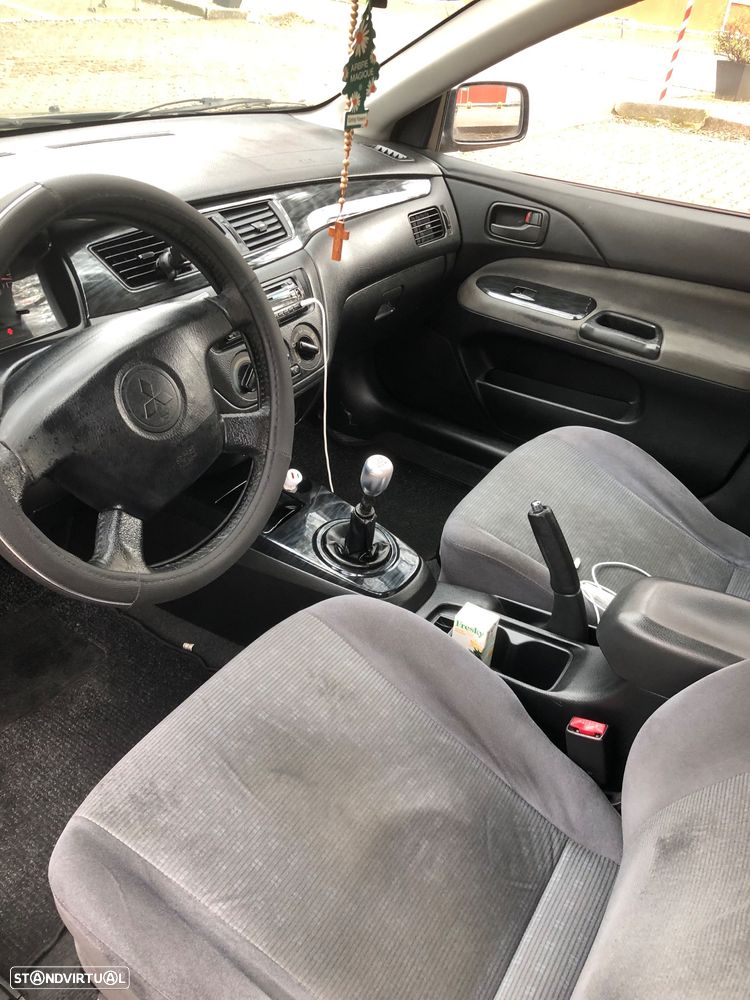 Mitsubishi Lancer 1.3 Invite - 3