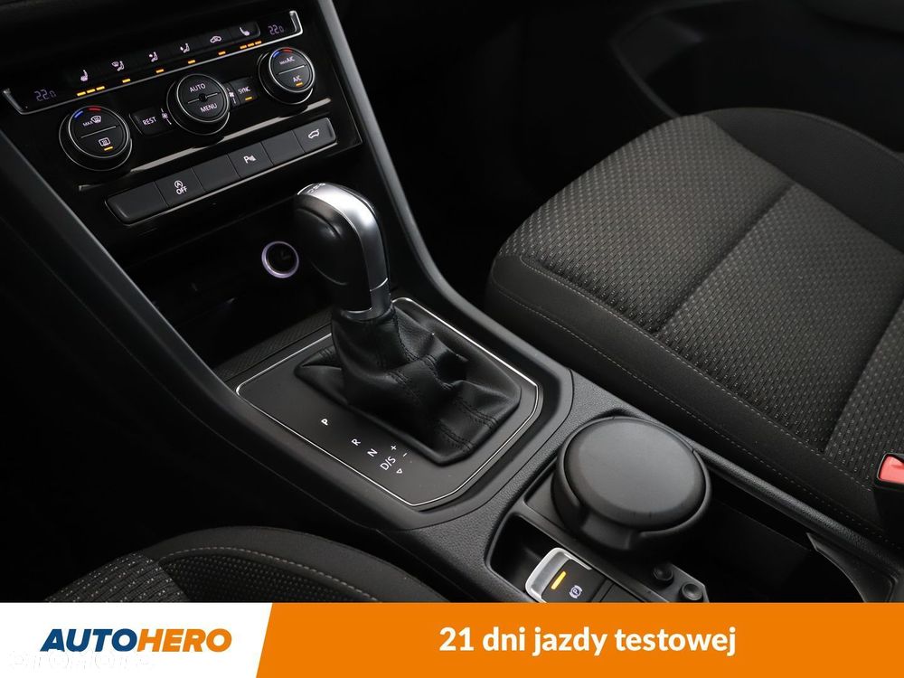 Volkswagen Touran - 27