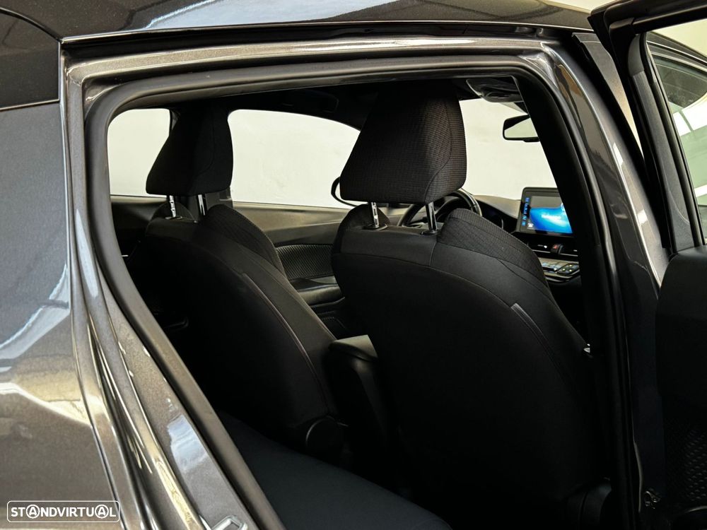 Toyota C-HR 1.8 Hybrid Exclusive - 17