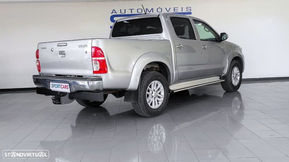 Toyota Hilux 2.5 D-4D 4WD CD T+Nav+PM - 2