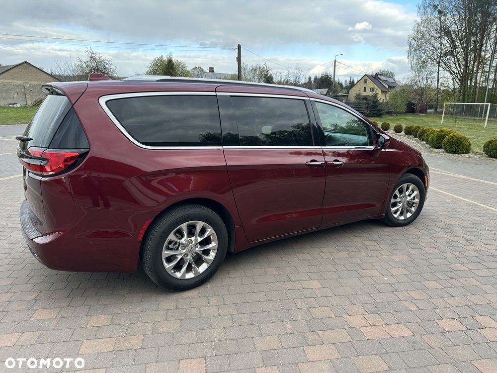 Chrysler Pacifica - 15