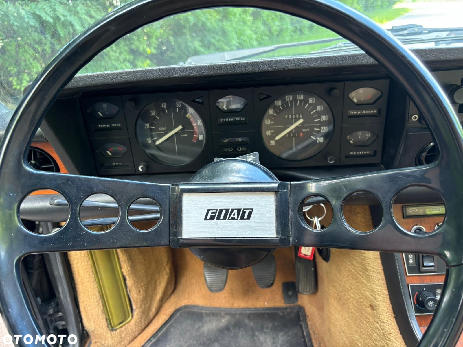 Fiat 130 - 22
