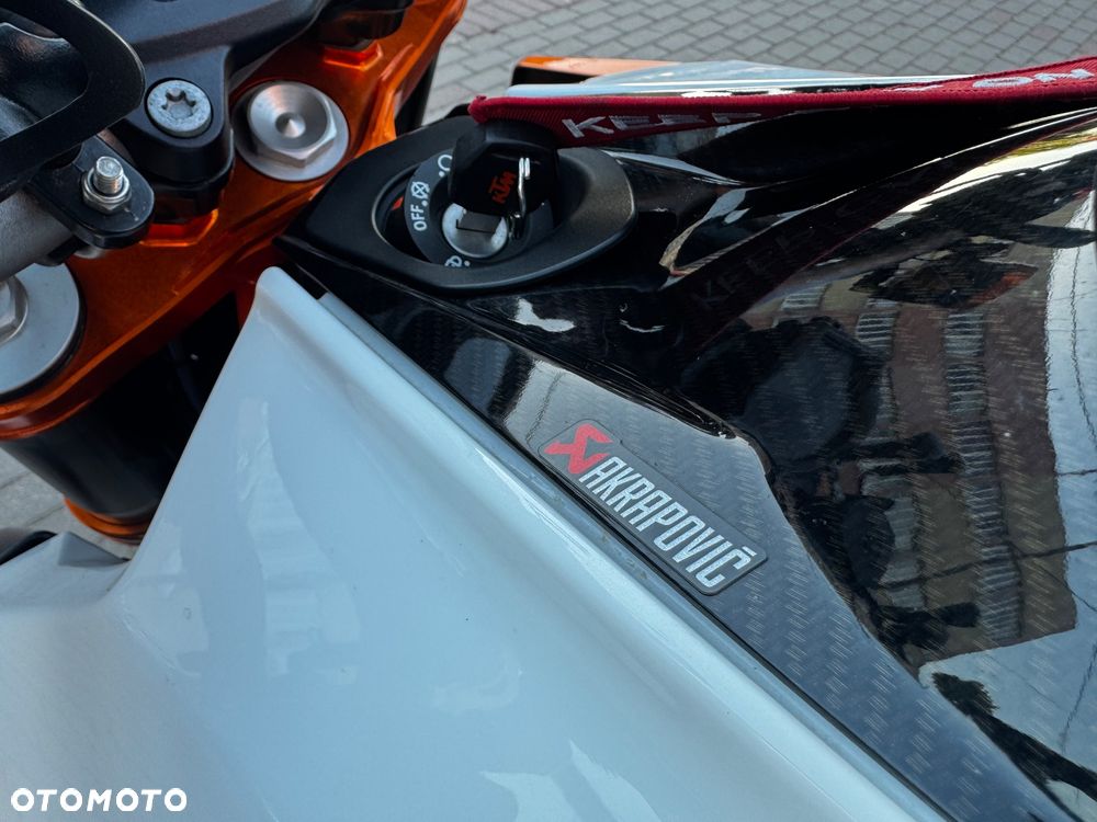 KTM Super Duke - 17