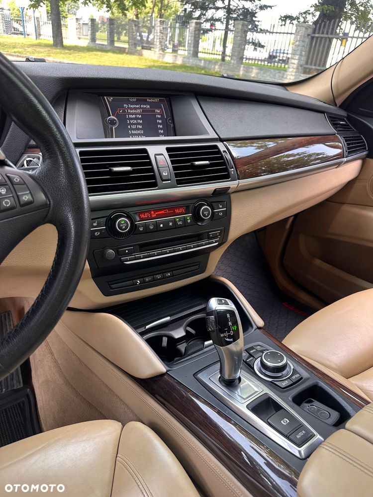 BMW X6 - 11