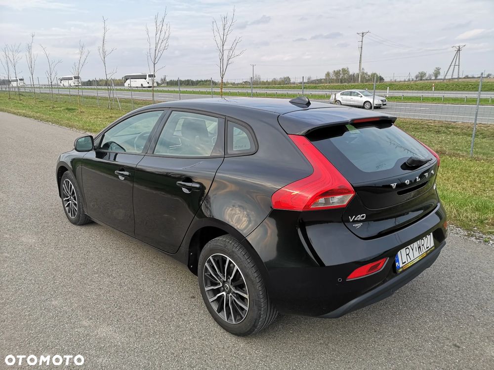 Volvo V40 D2 Momentum - 27