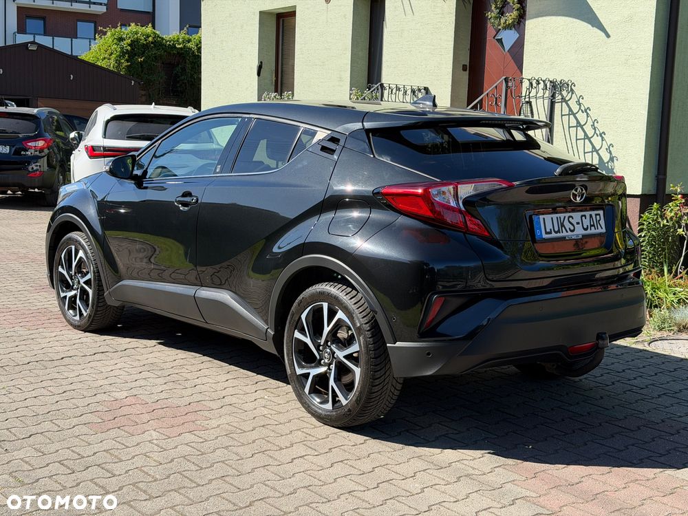 Toyota C-HR 1.2 Turbo Team Deutschland - 3