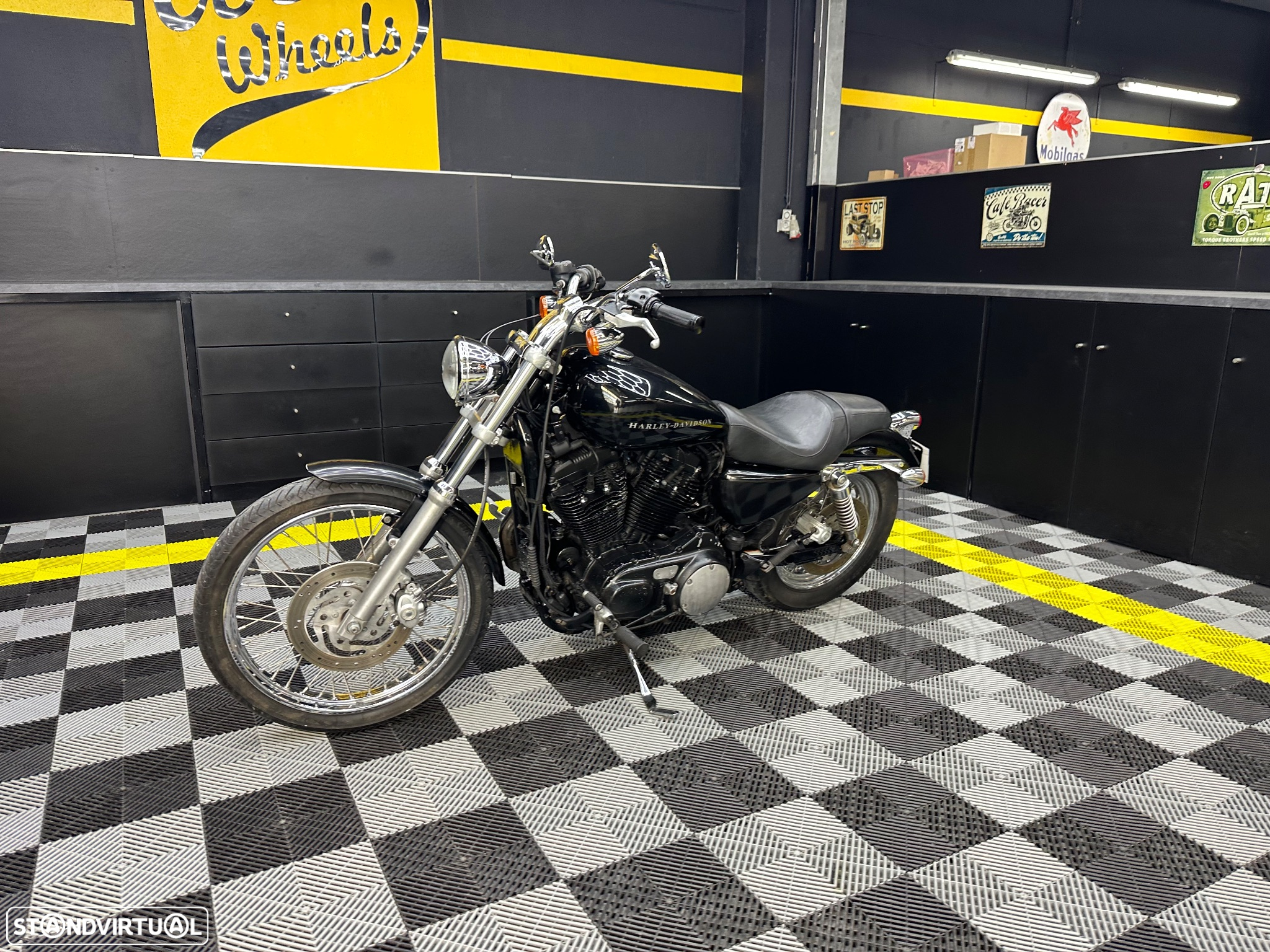 Harley-Davidson 883 - 2