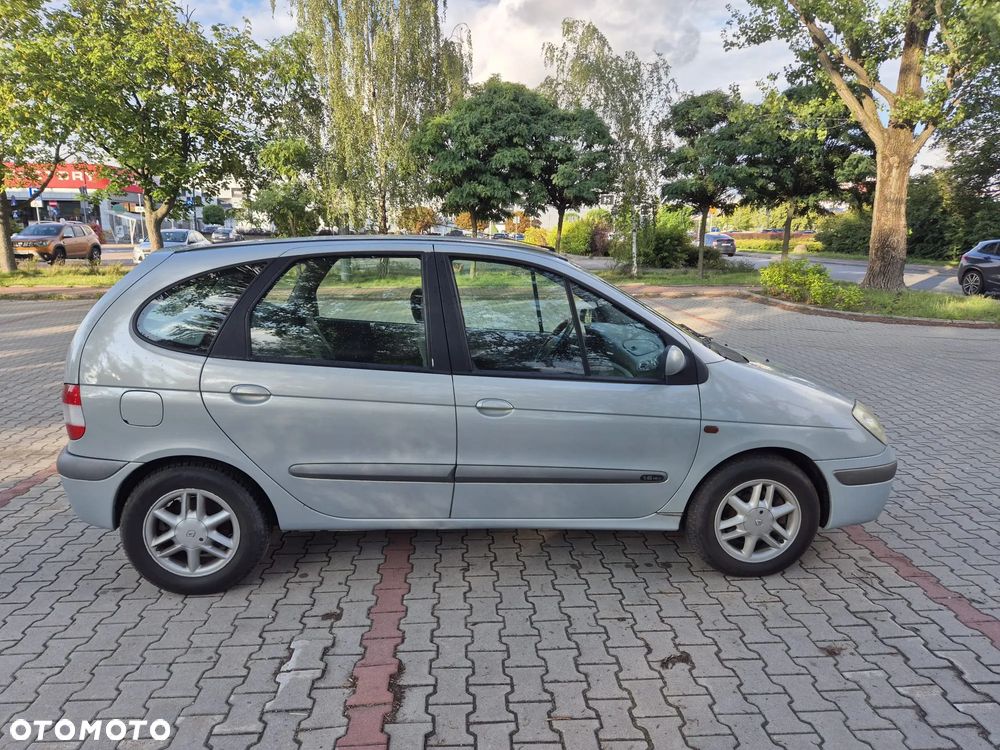 Renault Scenic - 23