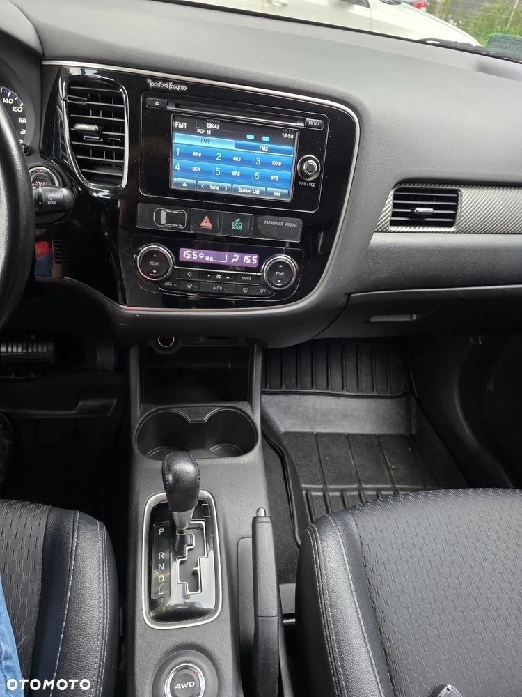 Mitsubishi Outlander 2.0 Intense + CVT - 12