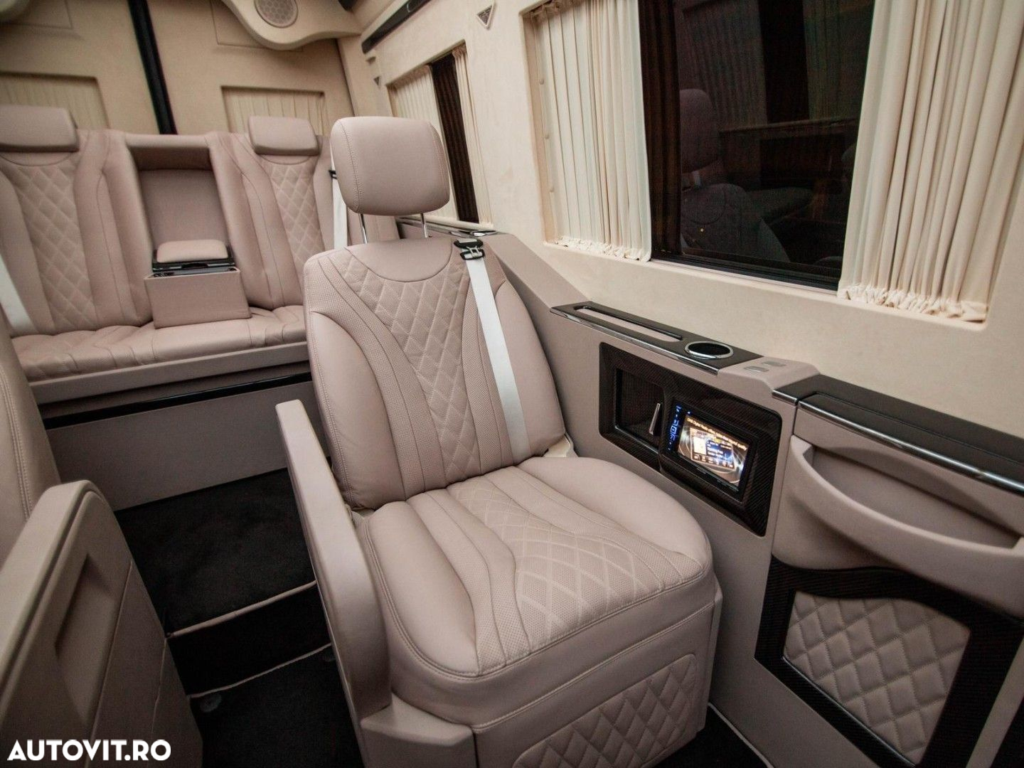 Mercedes-Benz Sprinter - 21
