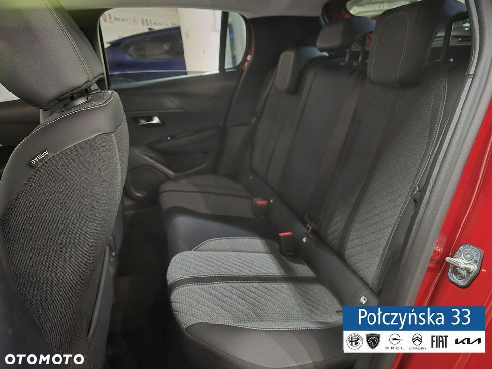 Peugeot 208 - 17
