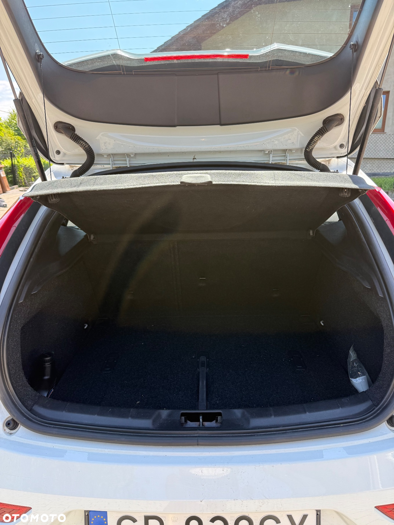 Volvo V40 D4 Geartronic R Design - 17