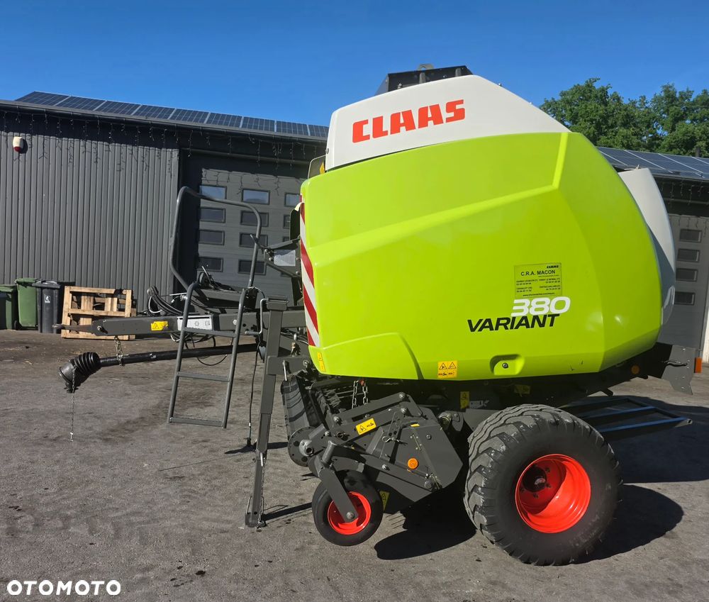 Claas Variant 380 - 5