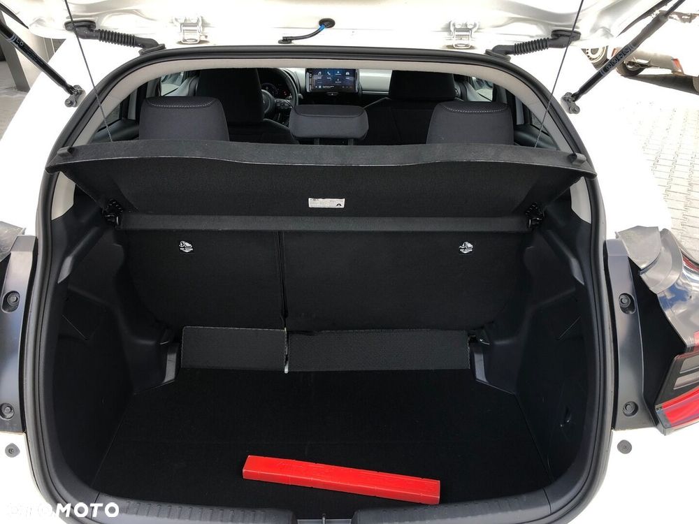 Toyota Yaris Hybrid 1.5 Style - 17