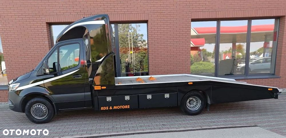 Mercedes-Benz Sprinter - 2