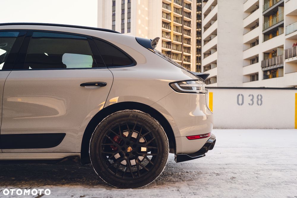 Porsche Macan GTS - 3