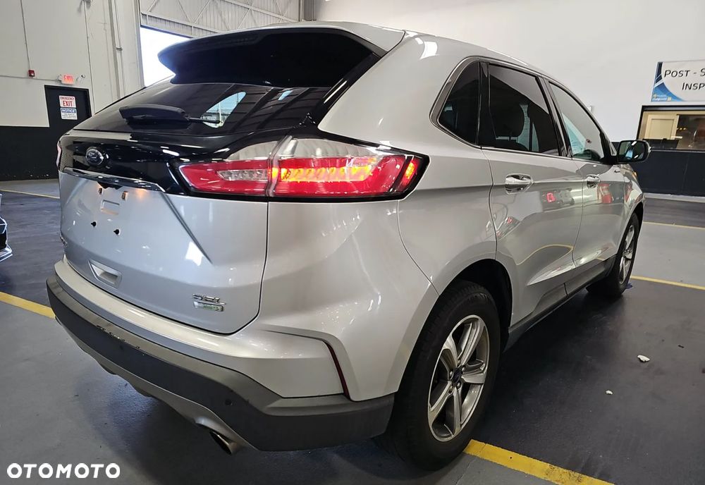 Ford Edge - 3