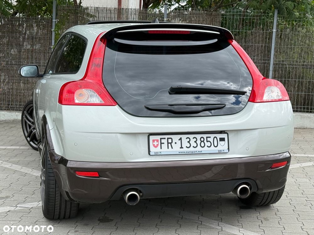Volvo C30 T5 Momentum - 8