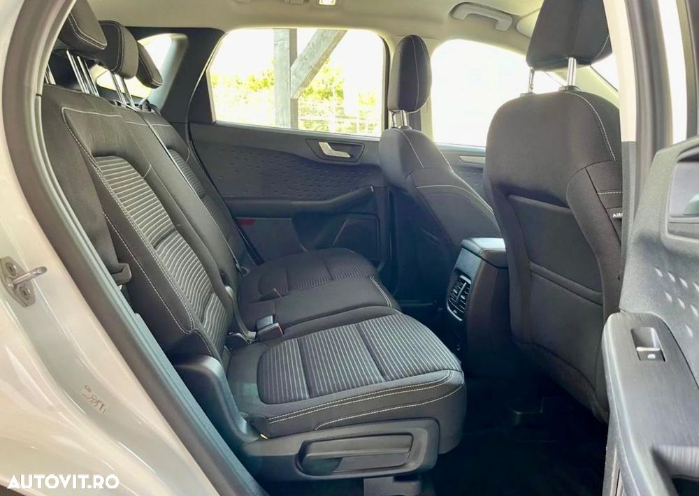 Ford Kuga 2.0 EcoBlue mHEV FWD Titanium - 20