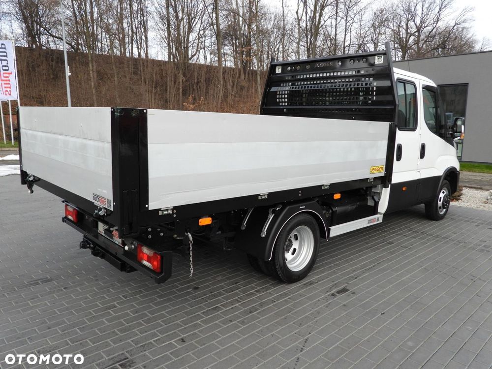 Iveco DAILY 50C16 WYWROTKA TROJSTRONNA PODWÓJNA KABINA DOKA 6 MIEJSC TEMPOMAT PNEUMATYKA BLIŹNIACZE KOŁA KLIMATYZACJA  160KM - 16