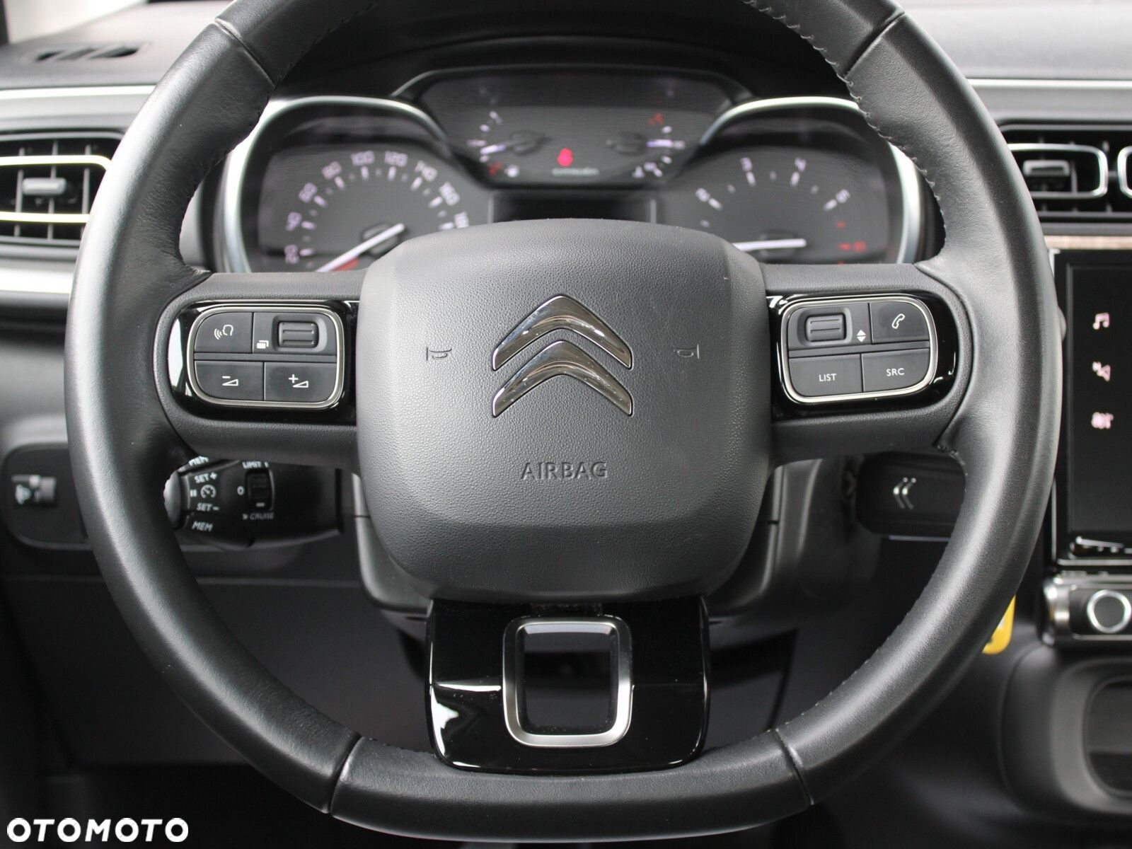 Citroën C3 1.2 PureTech Shine - 23
