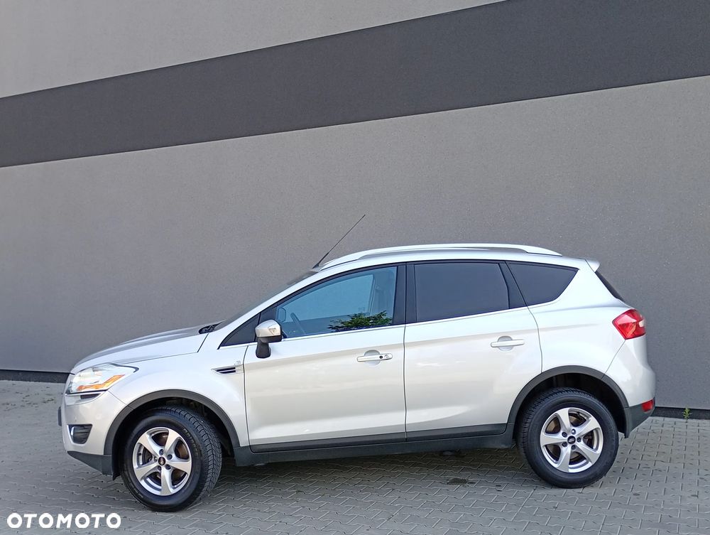 Ford Kuga - 10