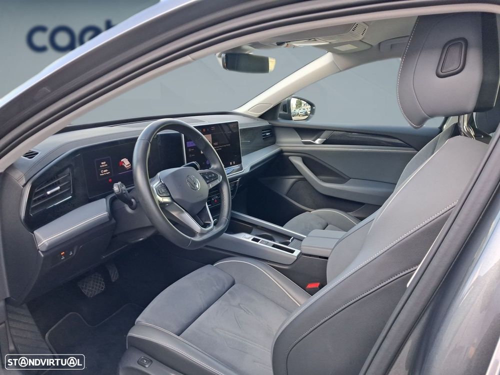 VW Passat Variant 2.0 TDI Business DSG - 11