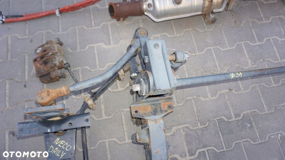 RAMKA OBUDOWA LICZNIKA IVECO DAILY 2011- - 7