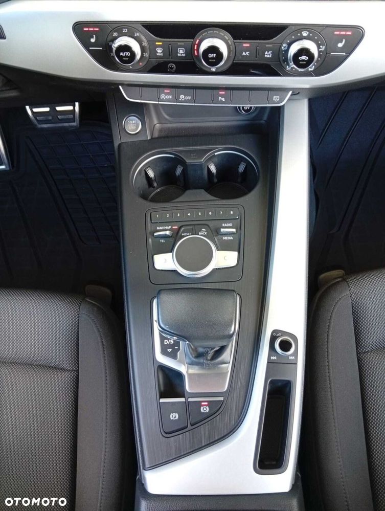 Audi A4 Limousine - 18
