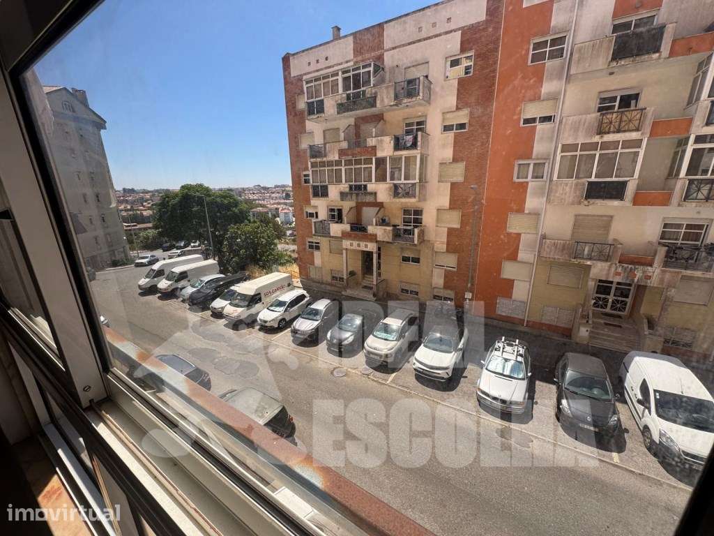 T2 EM MEM MARTINS PRÓXIMO AO COMBOIO - Grande imagem: 2/20