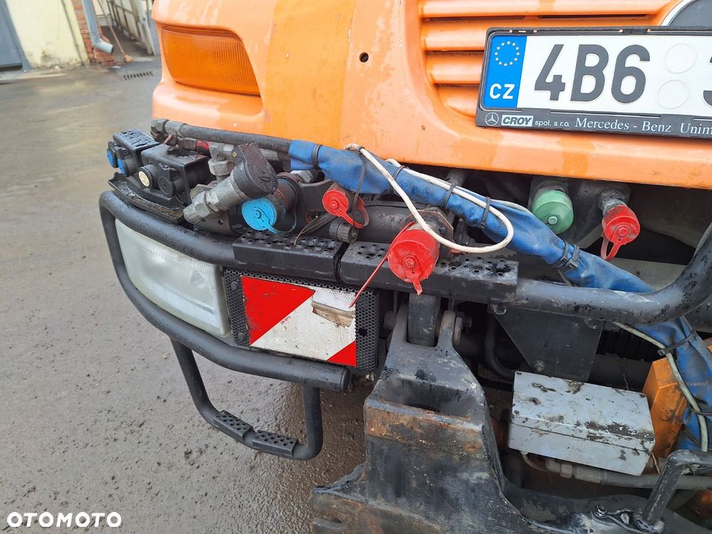 Versalift Unimog U400 4X4+ Stratos B30 24 Valn + Shmidt Kl V32 - 38