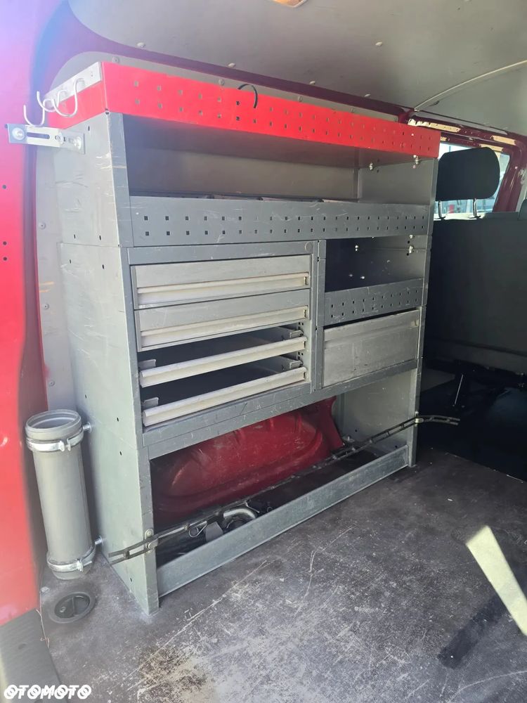 Volkswagen Transporter - 9