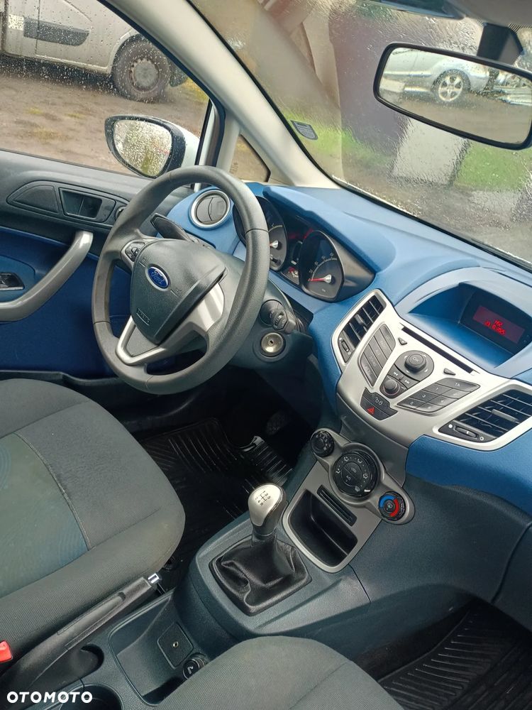Ford Fiesta 1.3 - 13