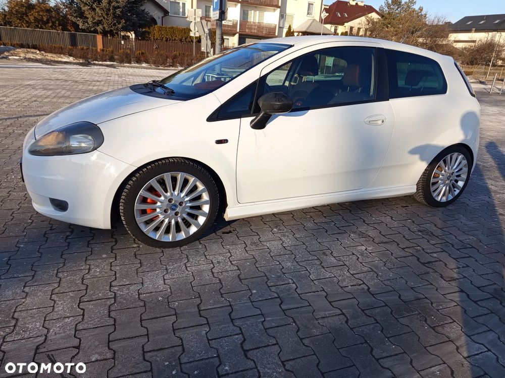 Fiat Grande Punto - 4
