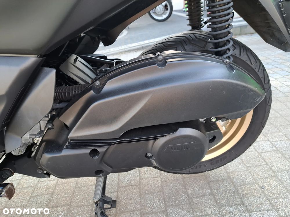 Yamaha X-max - 11