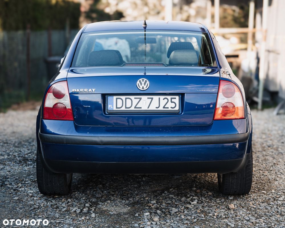 Volkswagen Passat 1.6 Exclusive - 12