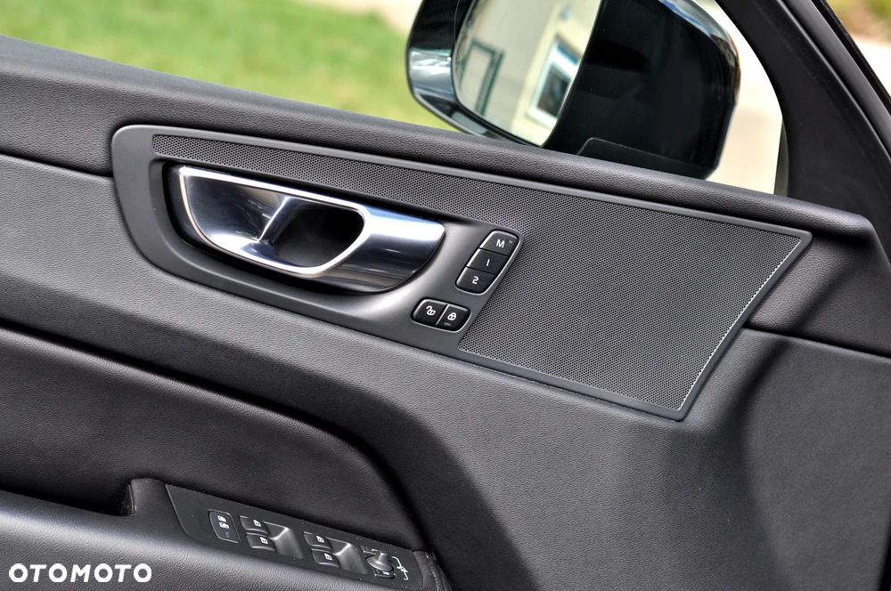 Volvo XC 60 B4 D Geartronic RDesign - 17