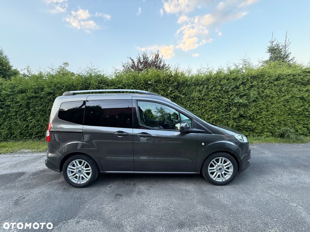 Ford Courier - 4