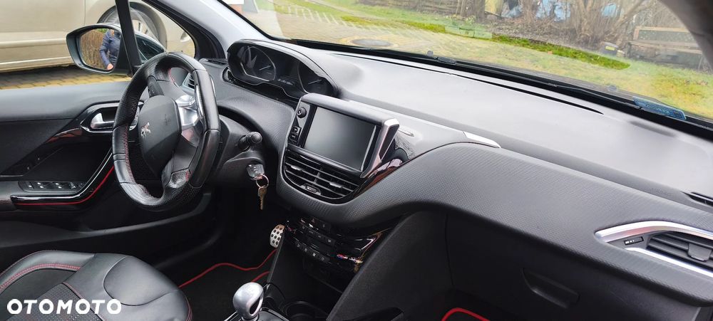 Peugeot 2008 BlueHDi FAP 120 STOP & START GT-Line Edition - 10